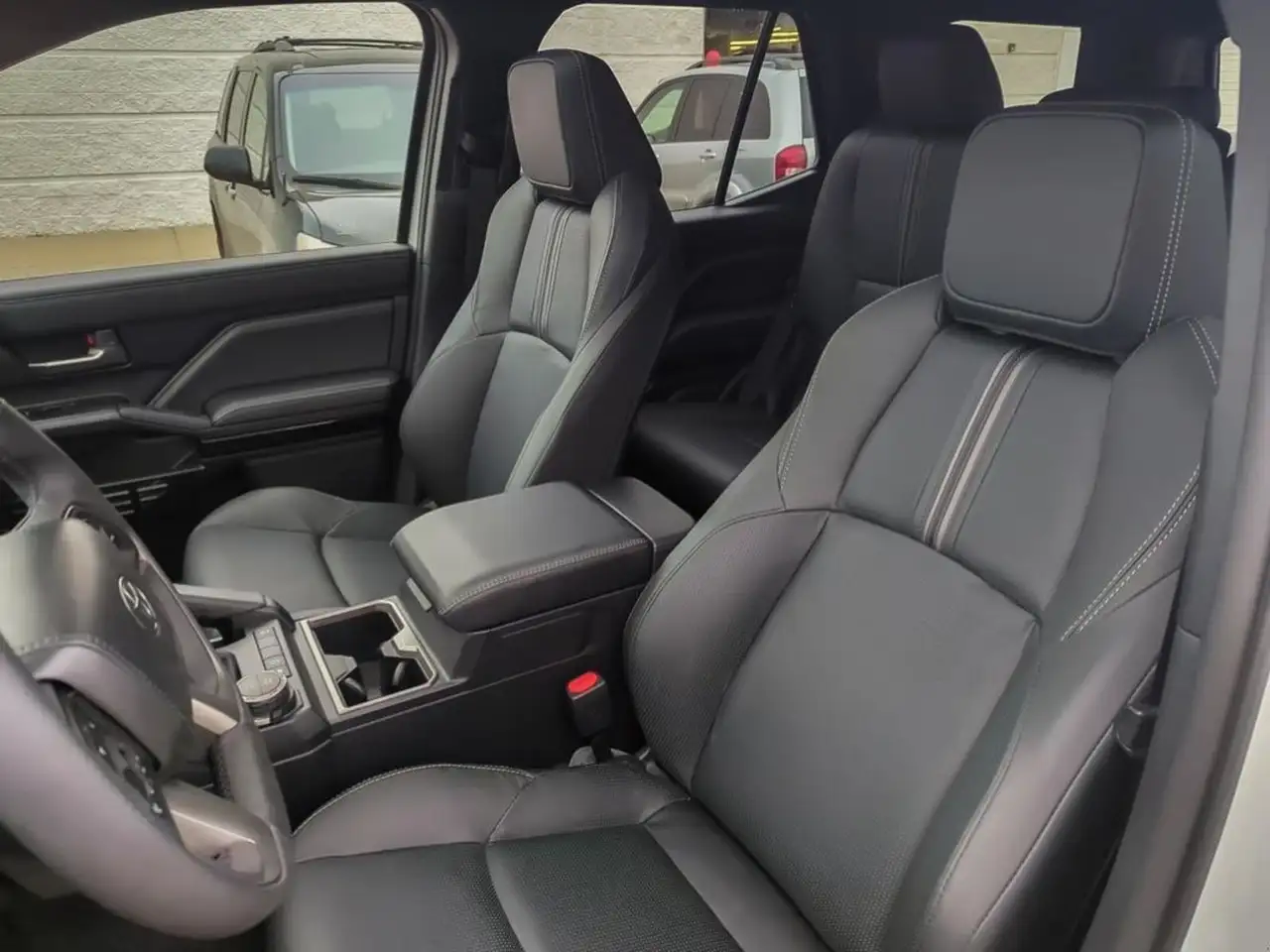 Toyota 4-Runner снимка Toyota 4-Runner