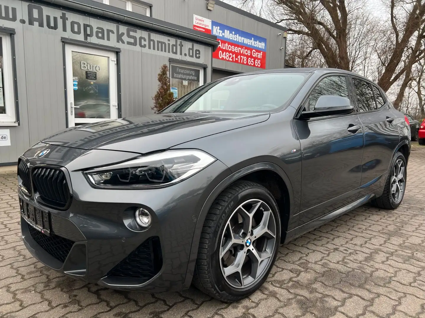 BMW X2 20i M-PAKET°AHK°AUTOM°SZHG°NAVI°ALCANTARA°ALU Grau - 1