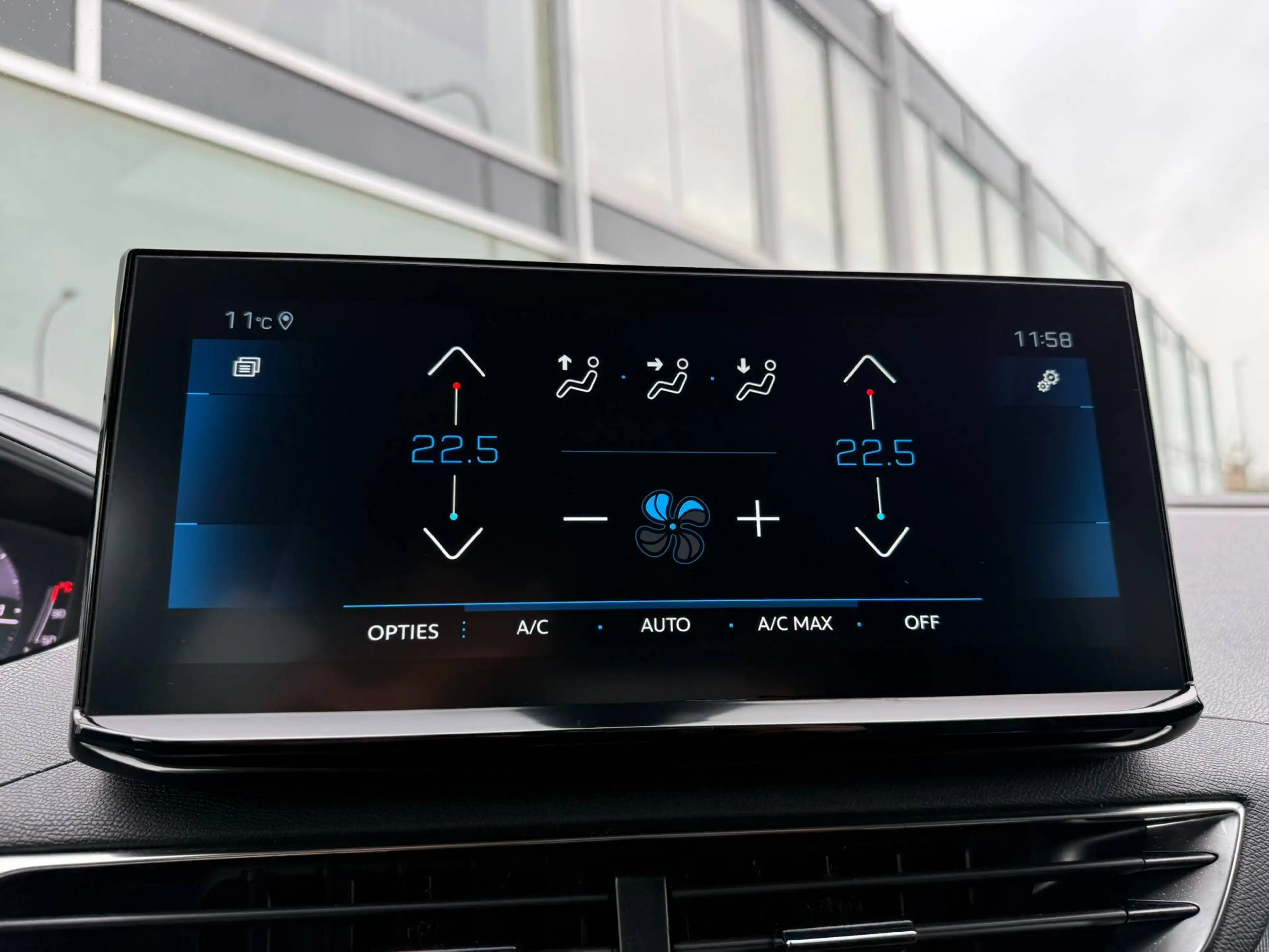 Peugeot 3008 AUTOMAAT / LEDER / CARPLAY / CAMERA / NAVIGATIE / — photo 29