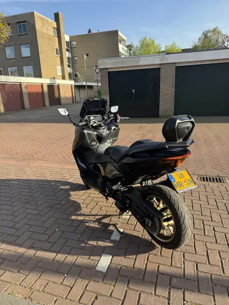 Yamaha TMAX 560 - foto 6