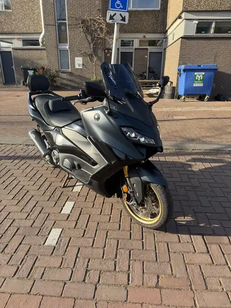 Yamaha TMAX 560 - foto 2