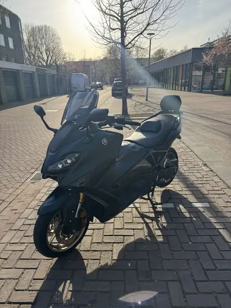 Yamaha TMAX 560 - foto 8