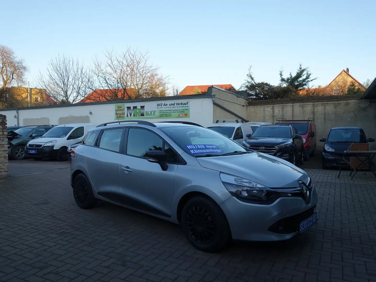Renault Clio IV 1,2 Grandtour, EU5, TÜV/Service neu !! Gris - 1