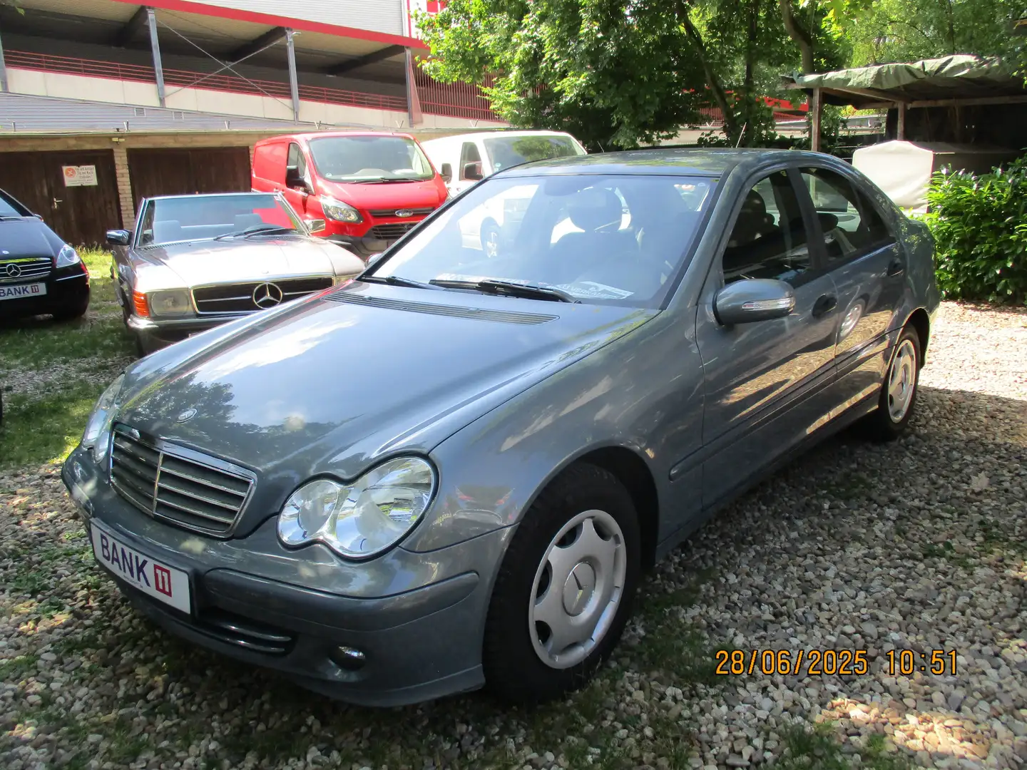 Mercedes-Benz C 200 CDI Classic Automatik *Navi* *Klima* *TÜV Neu* Grau - 1