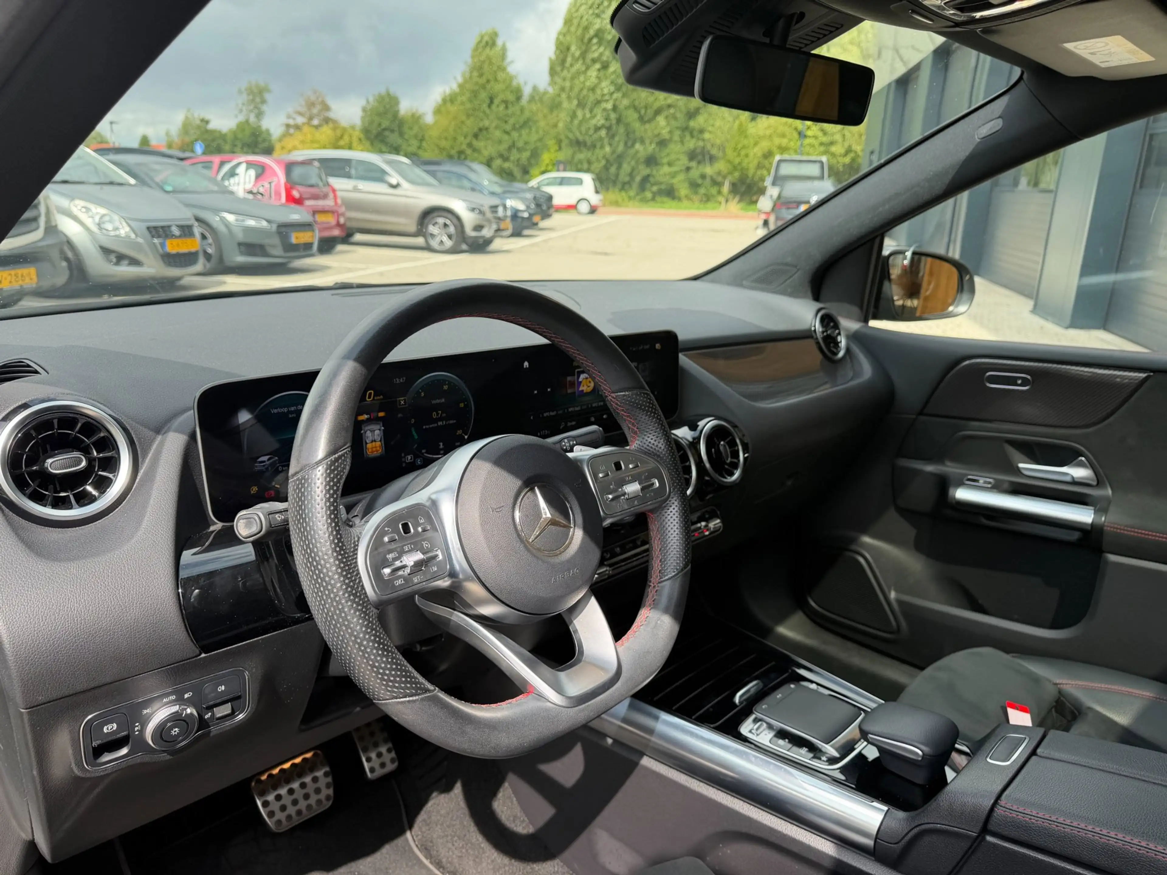 Mercedes-Benz B 180 Business Solution AMG l PANO l WIDESCREEN — photo 9