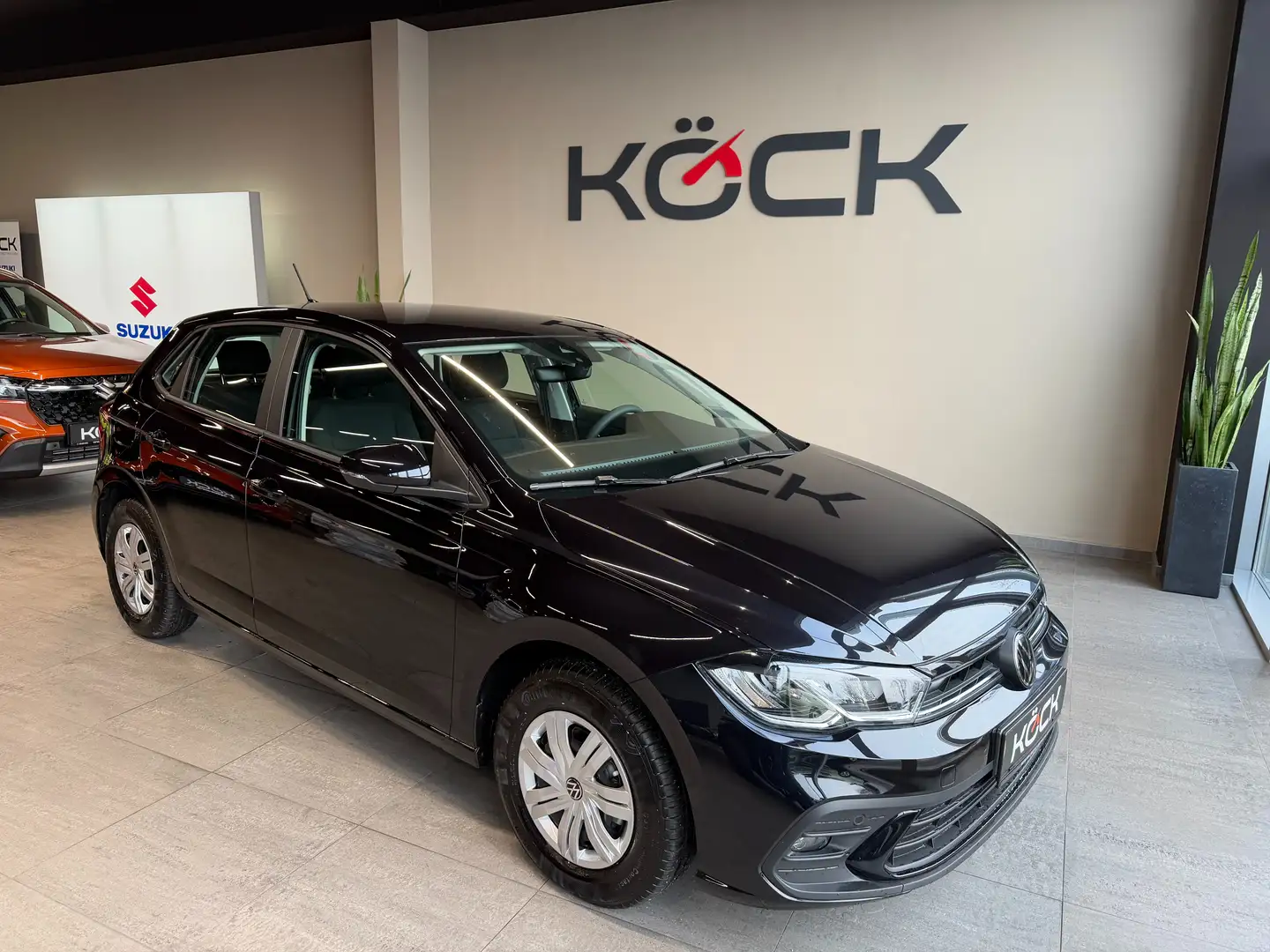Volkswagen Polo Polo 1,0 TSI 4Me 4Me Schwarz - 1
