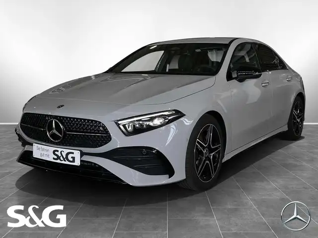 Mercedes-Benz A 200 Limousine AMG RüKam+M-LED+AHK+Distronic+18