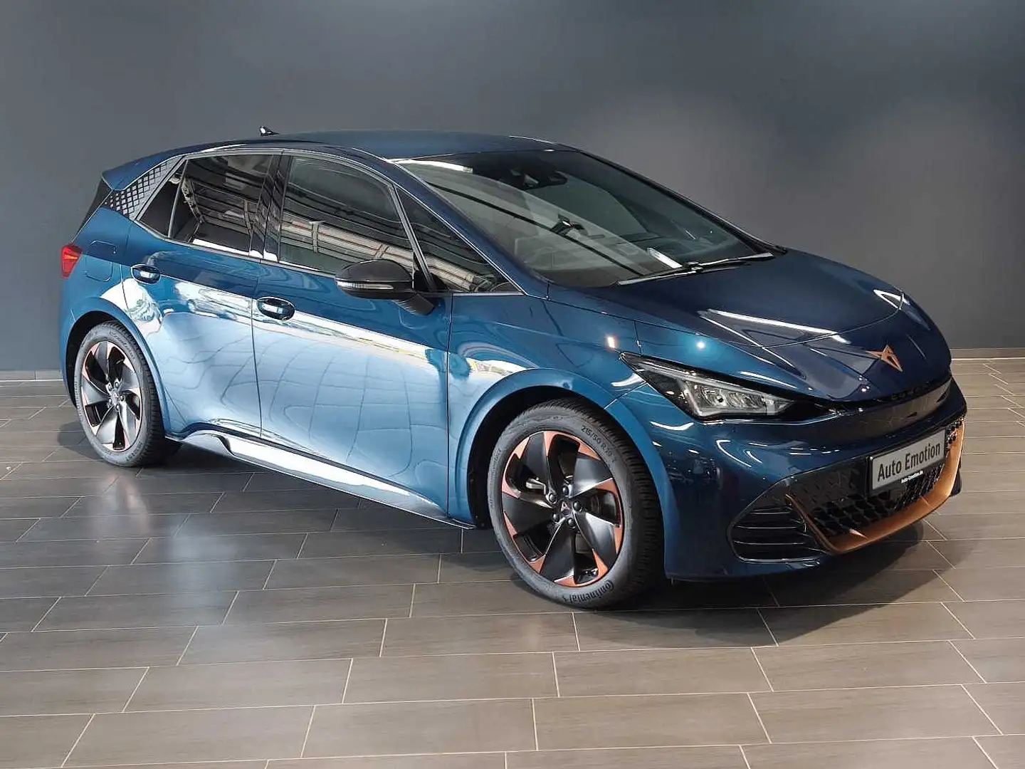CUPRA Born 170kW/77kWh Beats*DCC*1.Hand* Blau - 2