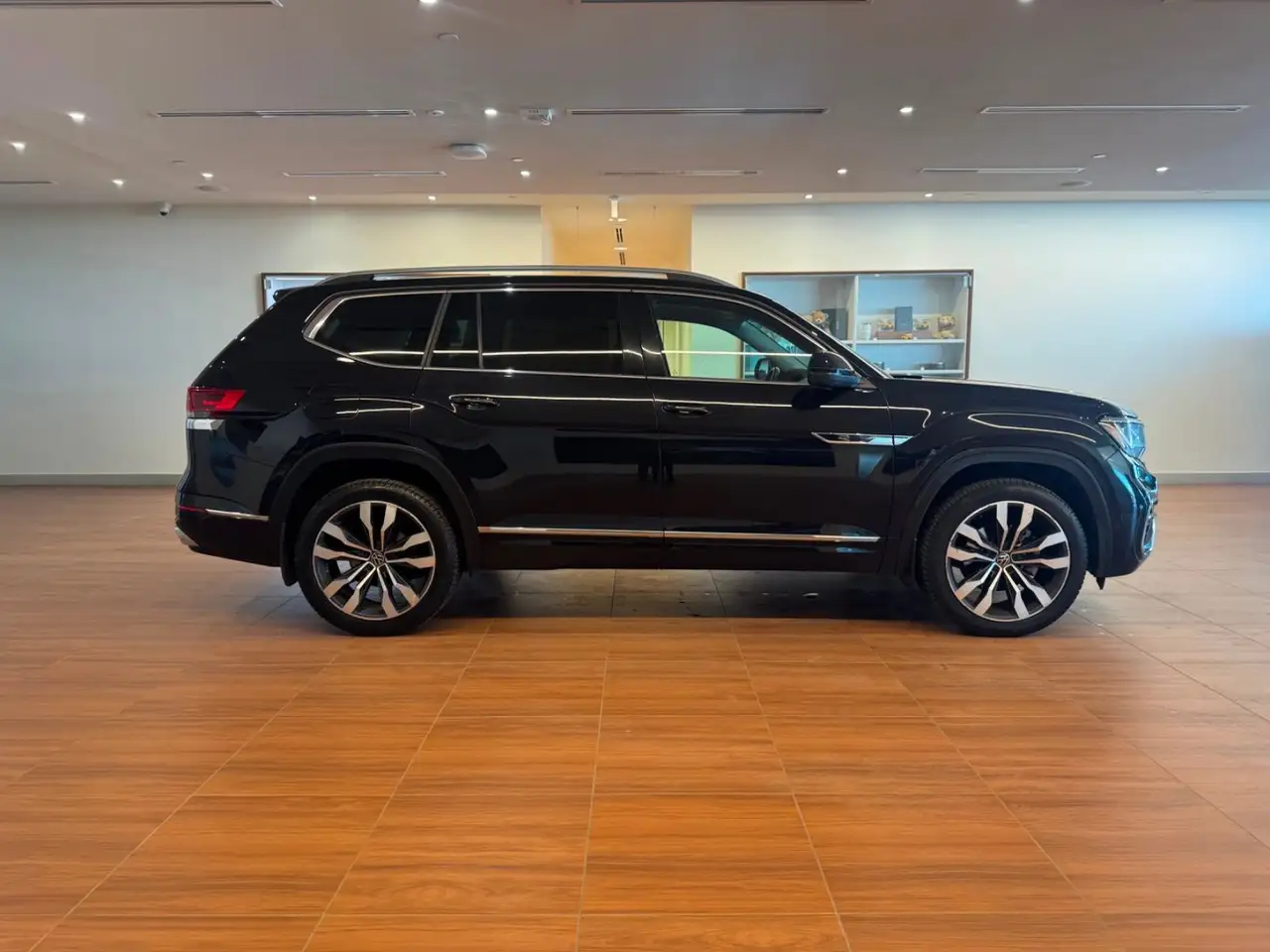 Volkswagen Atlas снимка Volkswagen Atlas