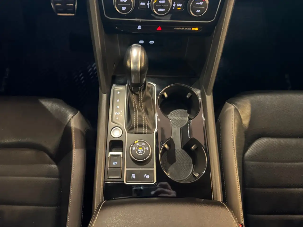 Volkswagen Atlas снимка Volkswagen Atlas