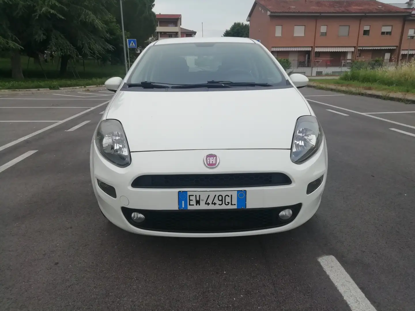 Fiat Punto Punto III 2012 5p 1.4 natural power Lounge 70cv E6 Bianco - 2