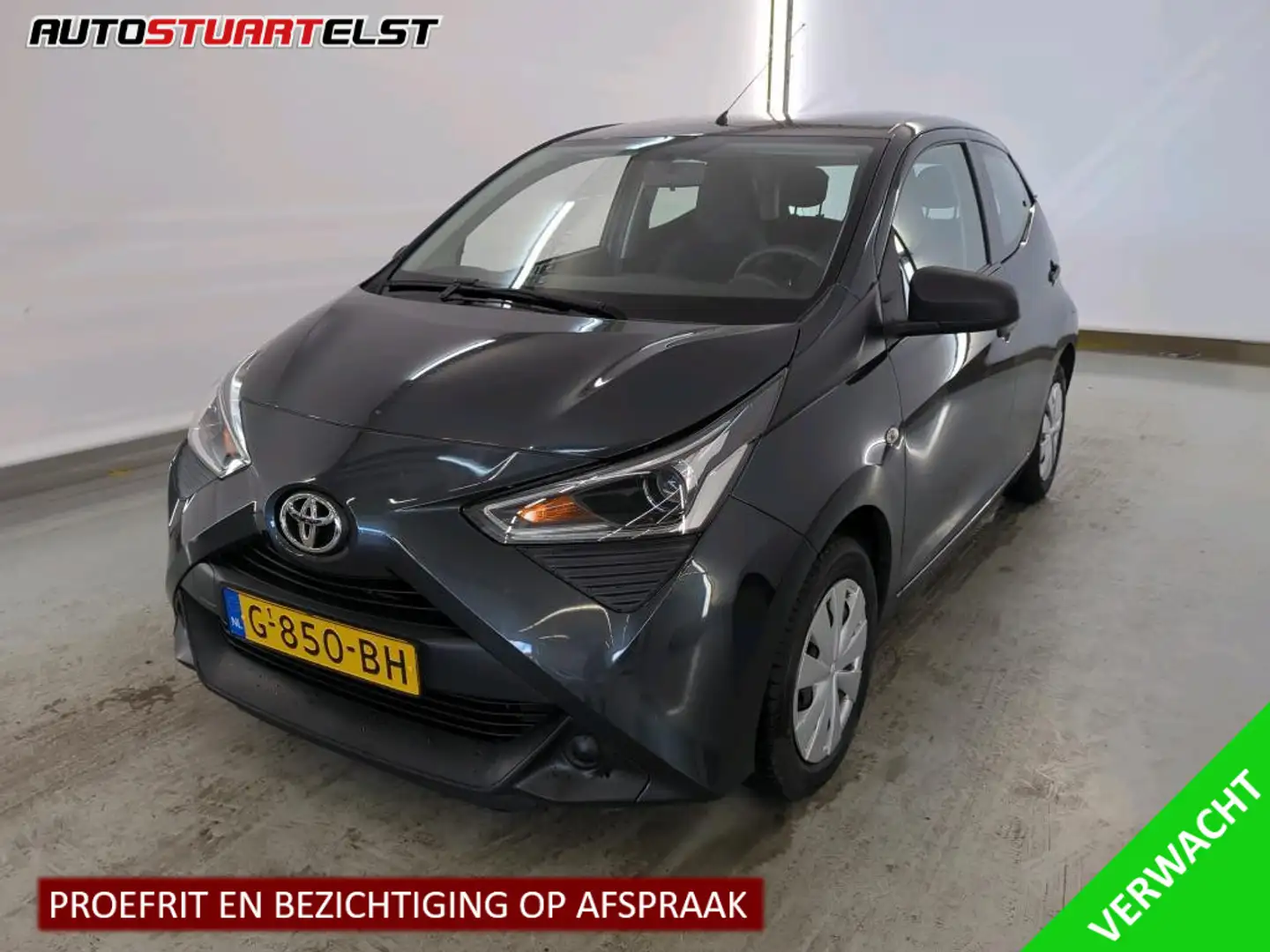 Toyota Aygo 1.0 VVT-i x-fun Airco | Bluetooth | Full LED | Sta Grijs - 1