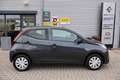 Toyota Aygo 1.0 x-fun NL-Auto | Volledig Onderh. | BTW | Airco Grijs - thumbnail 2