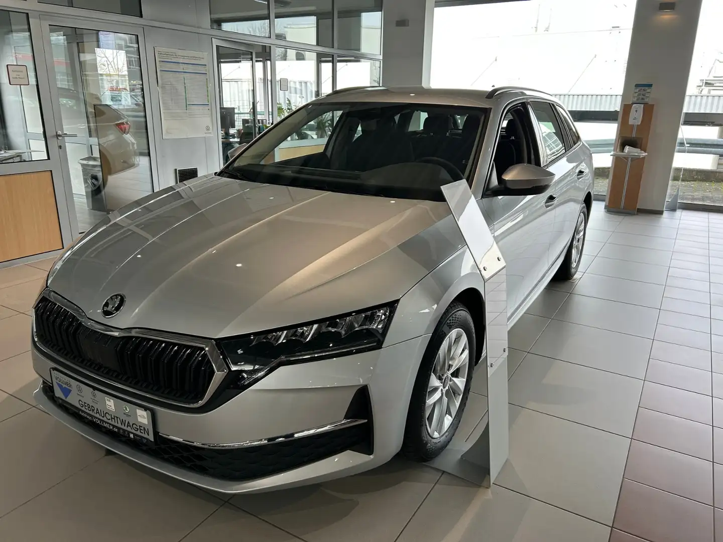 Skoda Octavia V Combi Selection 1.5 TSI DSG FACELIFT-Garantie 5 Silber - 2