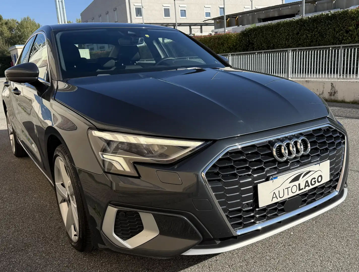 Audi A3 Sedan 35 2.0 tdi Business Advanced s-tronic Gris - 2