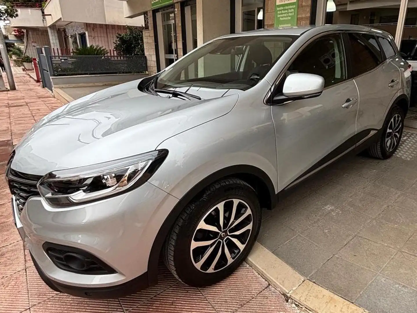 Renault Kadjar Kadjar 2019 1.5 blue dci Equilibre 115cv edc Plateado - 2