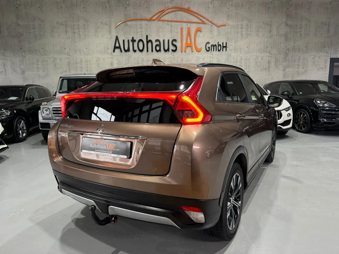 Mitsubishi Eclipse Cross /SHZ/ACC/SPURH/LED/AHK/2.HAN Braun - 2