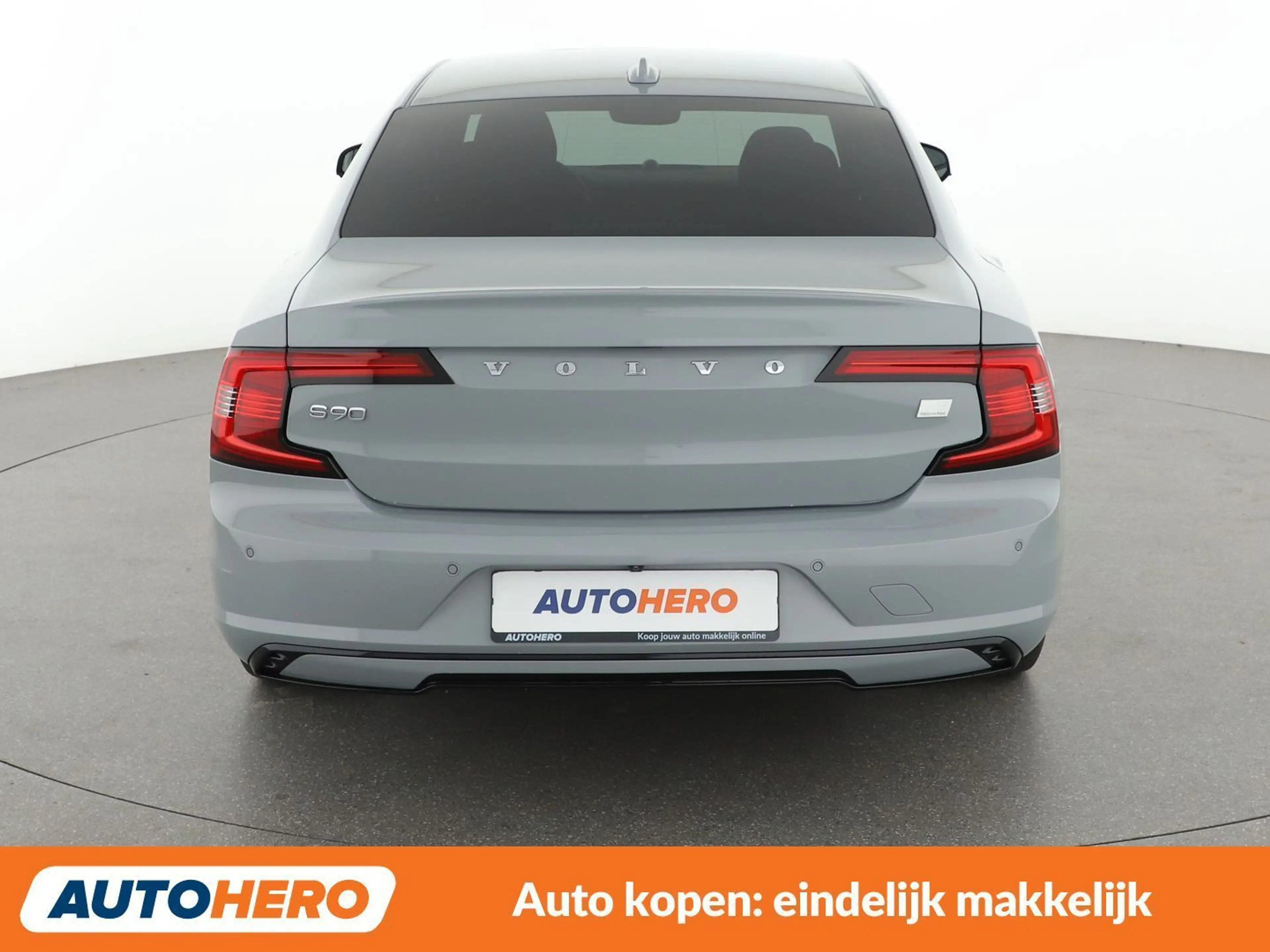 Volvo S90 2.0 T8 Recharge Plug-in Hybrid Ultimate Dark AWD — photo 5