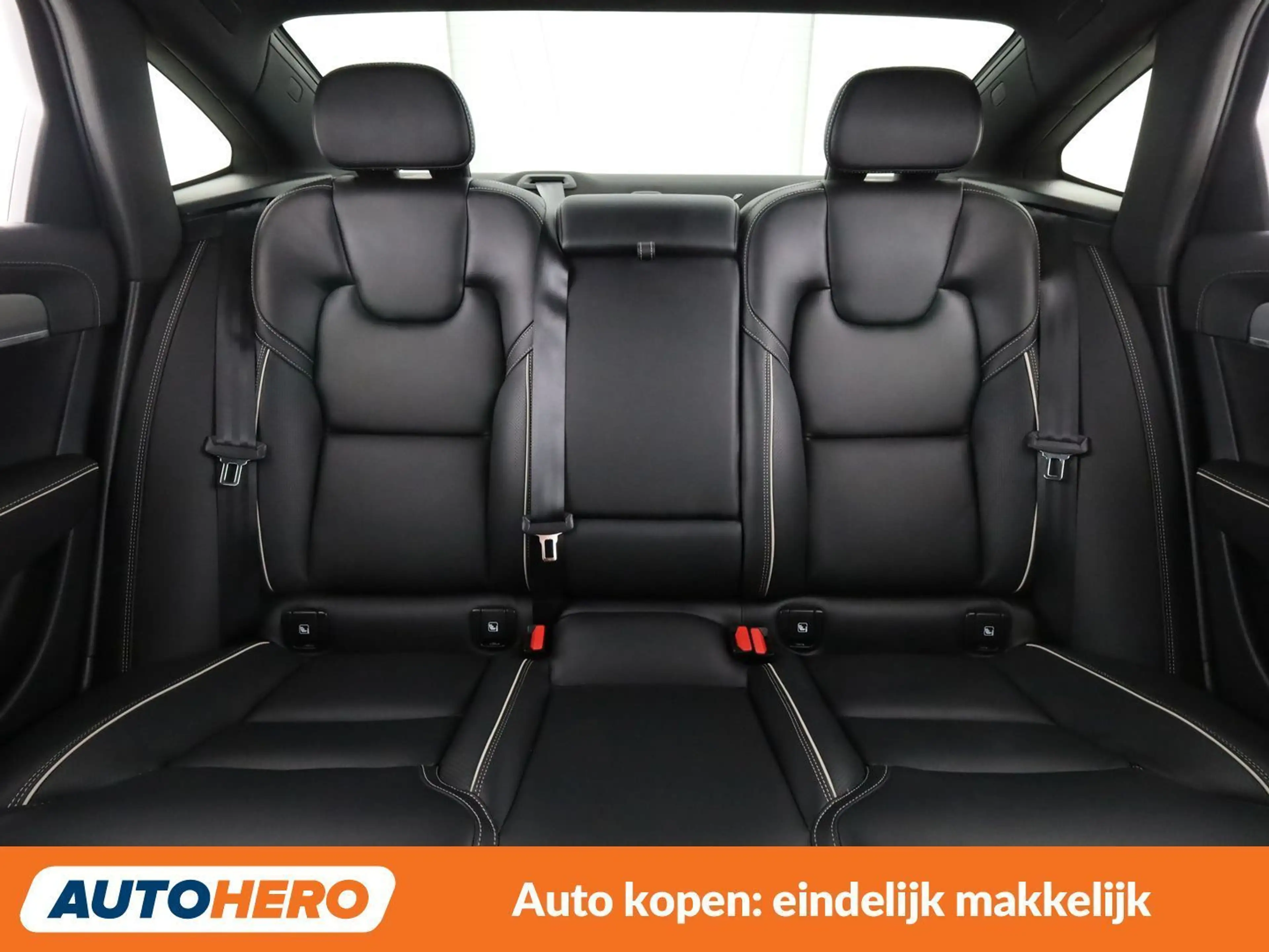 Volvo S90 2.0 T8 Recharge Plug-in Hybrid Ultimate Dark AWD — photo 15