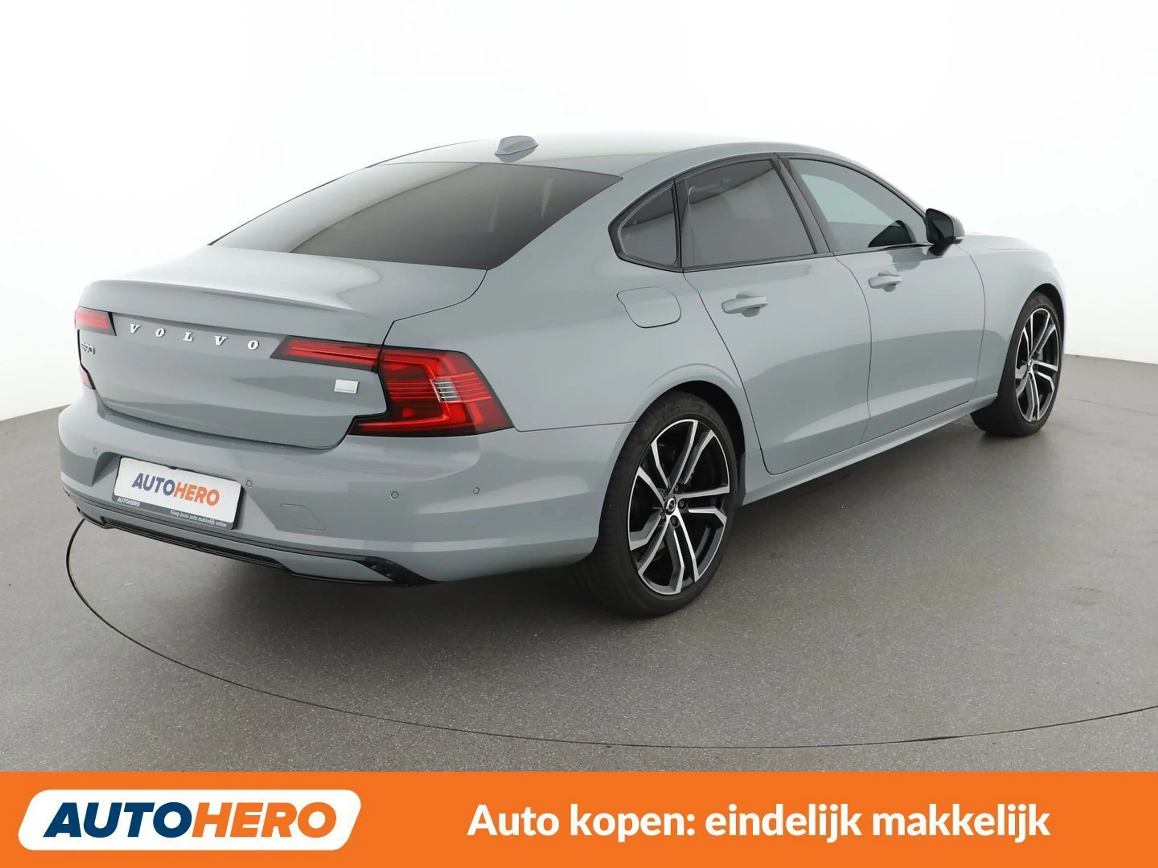 Volvo S90 2.0 T8 Recharge Plug-in Hybrid Ultimate Dark AWD — photo 6