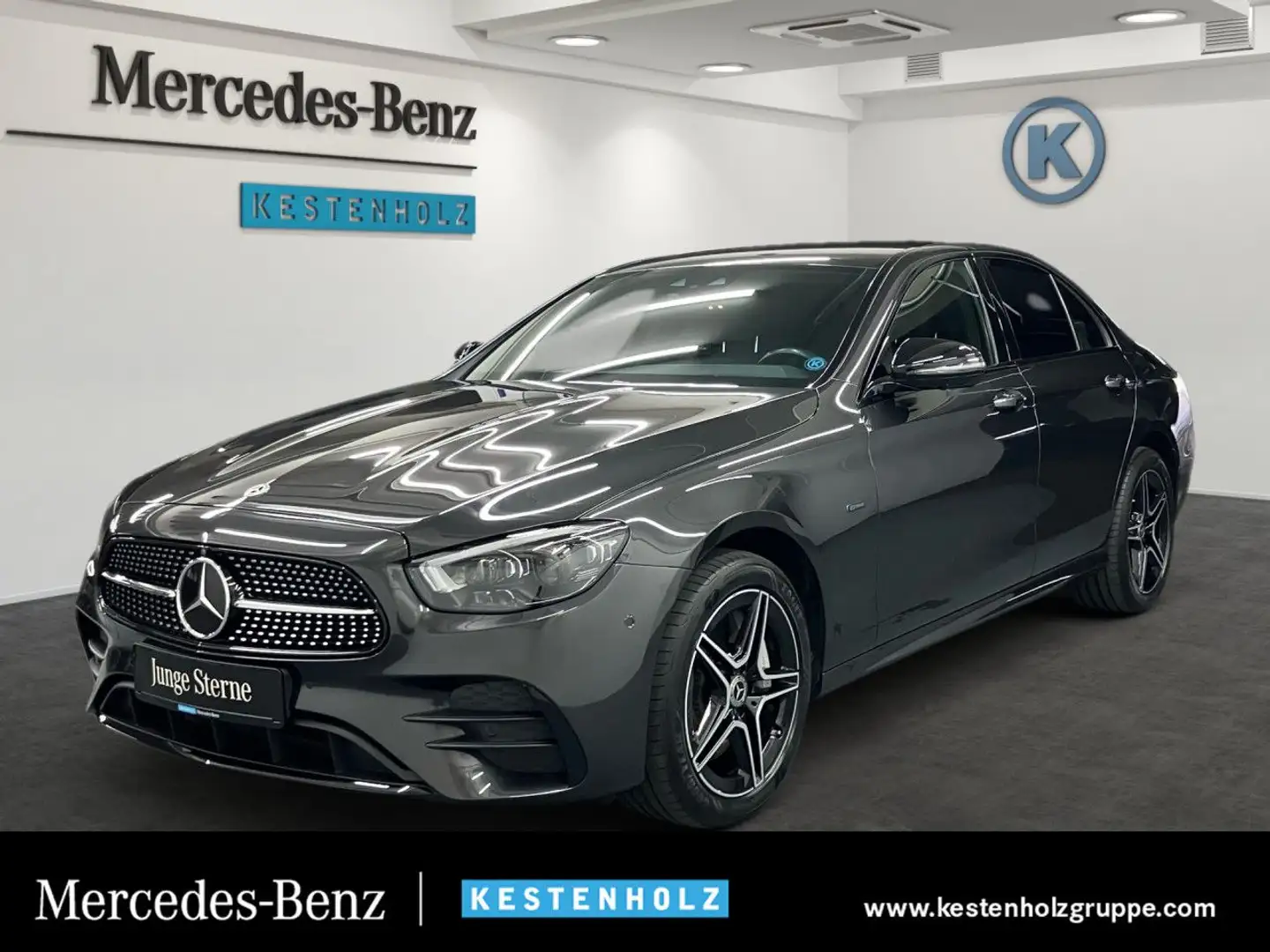 Mercedes-Benz E 300 e 4Matic LEDER+AMG+NIGHT+360°+MEMORY+AHK Grau - 1