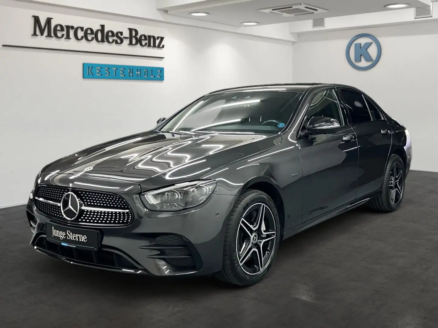 Mercedes-Benz E 300 e 4Matic LEDER+AMG+NIGHT+360°+MEMORY+AHK Grau - 2