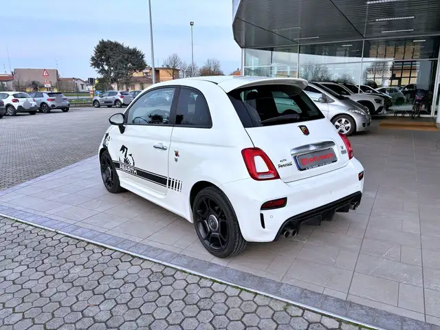 Abarth 595 view 7