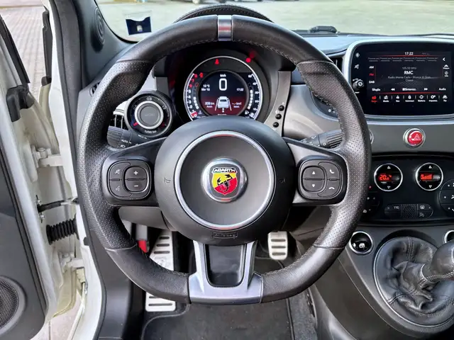 Abarth 595 view 11