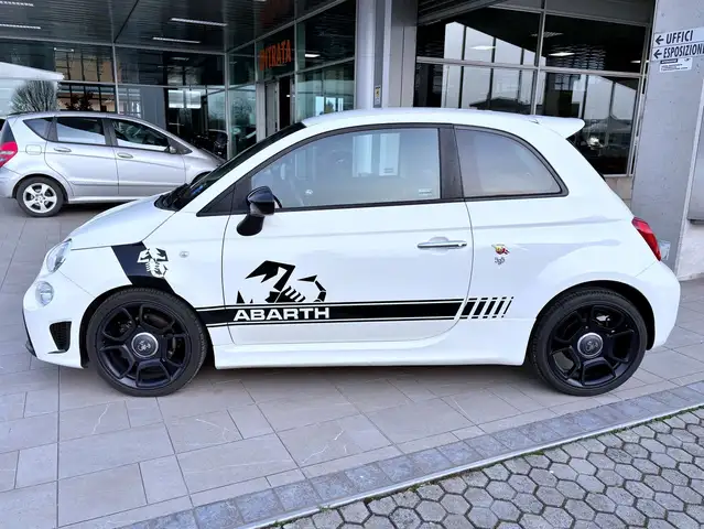 Abarth 595 view 8