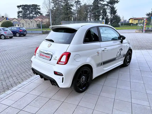 Abarth 595 view 5
