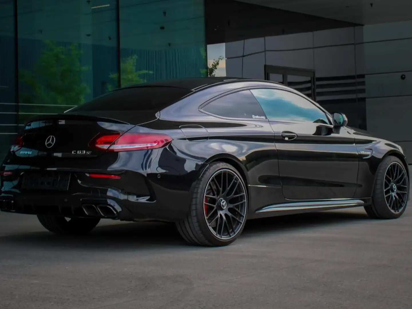 Mercedes-Benz C 63 AMG C 63 S AMG Coupe Aut. Schwarz - 2