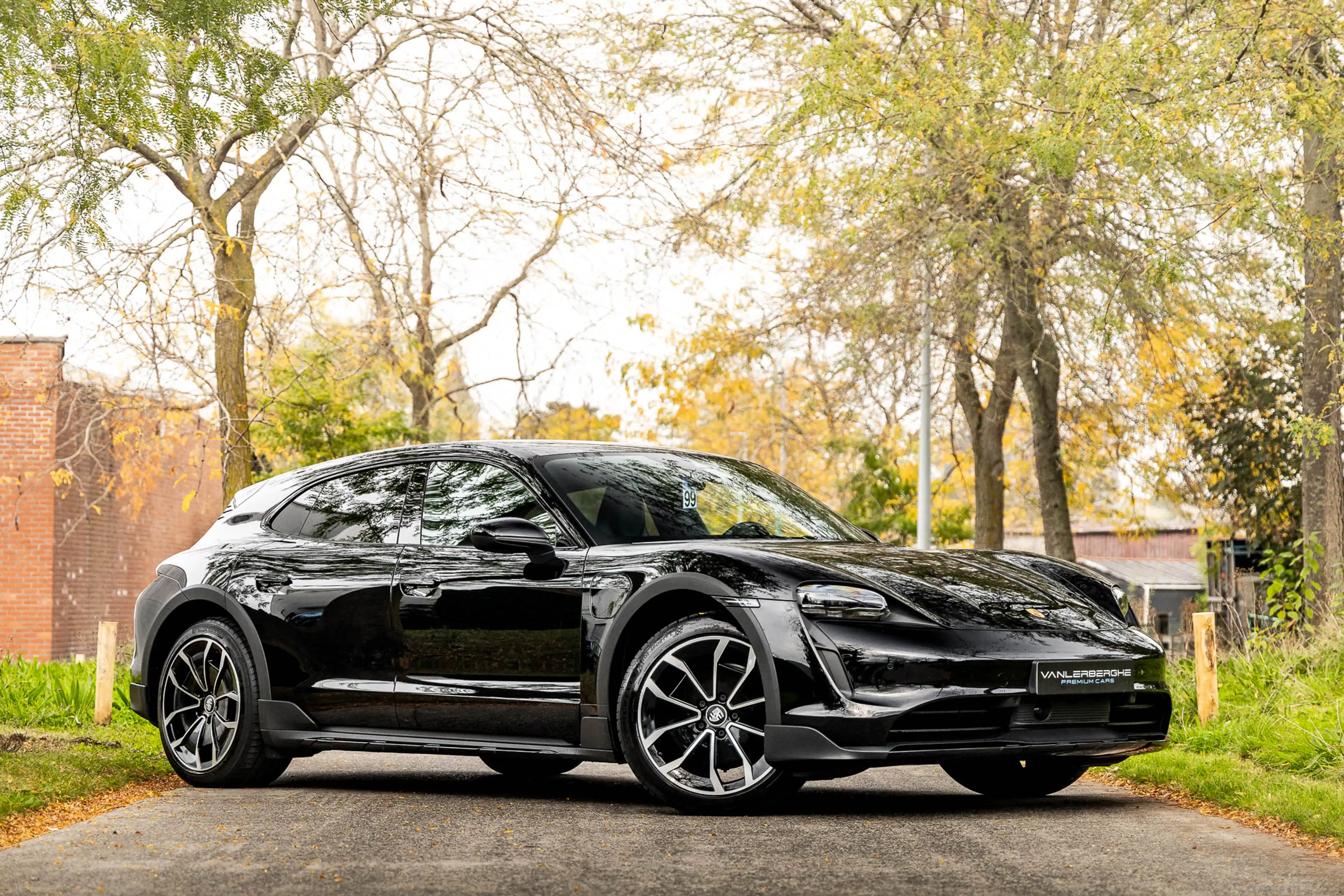 Porsche Taycan 4 Cross Turismo * Perf Batt * Pano * ACC * SportChrono * Camera *