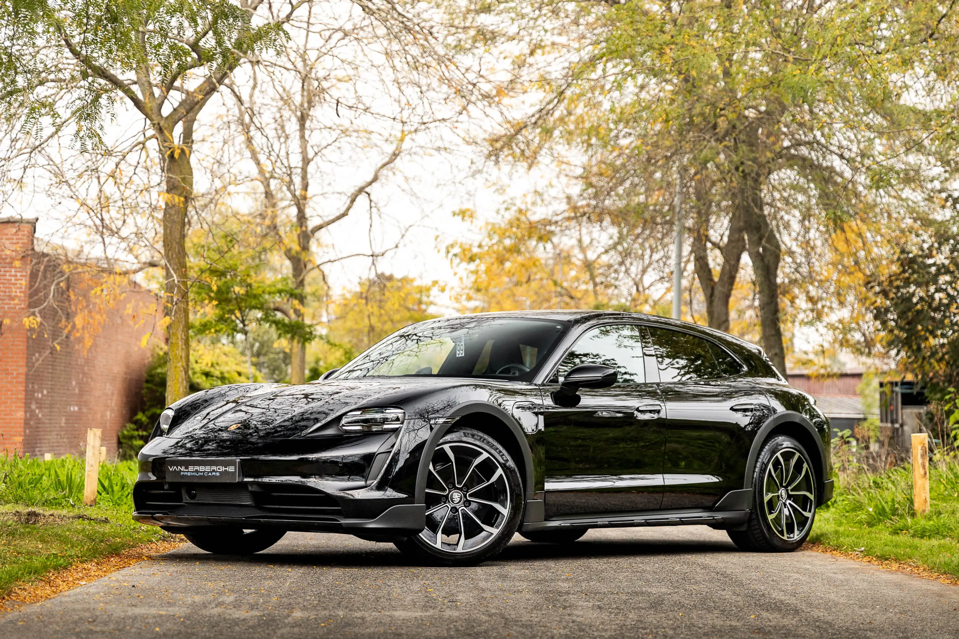 Porsche Taycan 4 Cross Turismo * Perf Batt * Pano * ACC * SportChrono * Camera * — photo 3