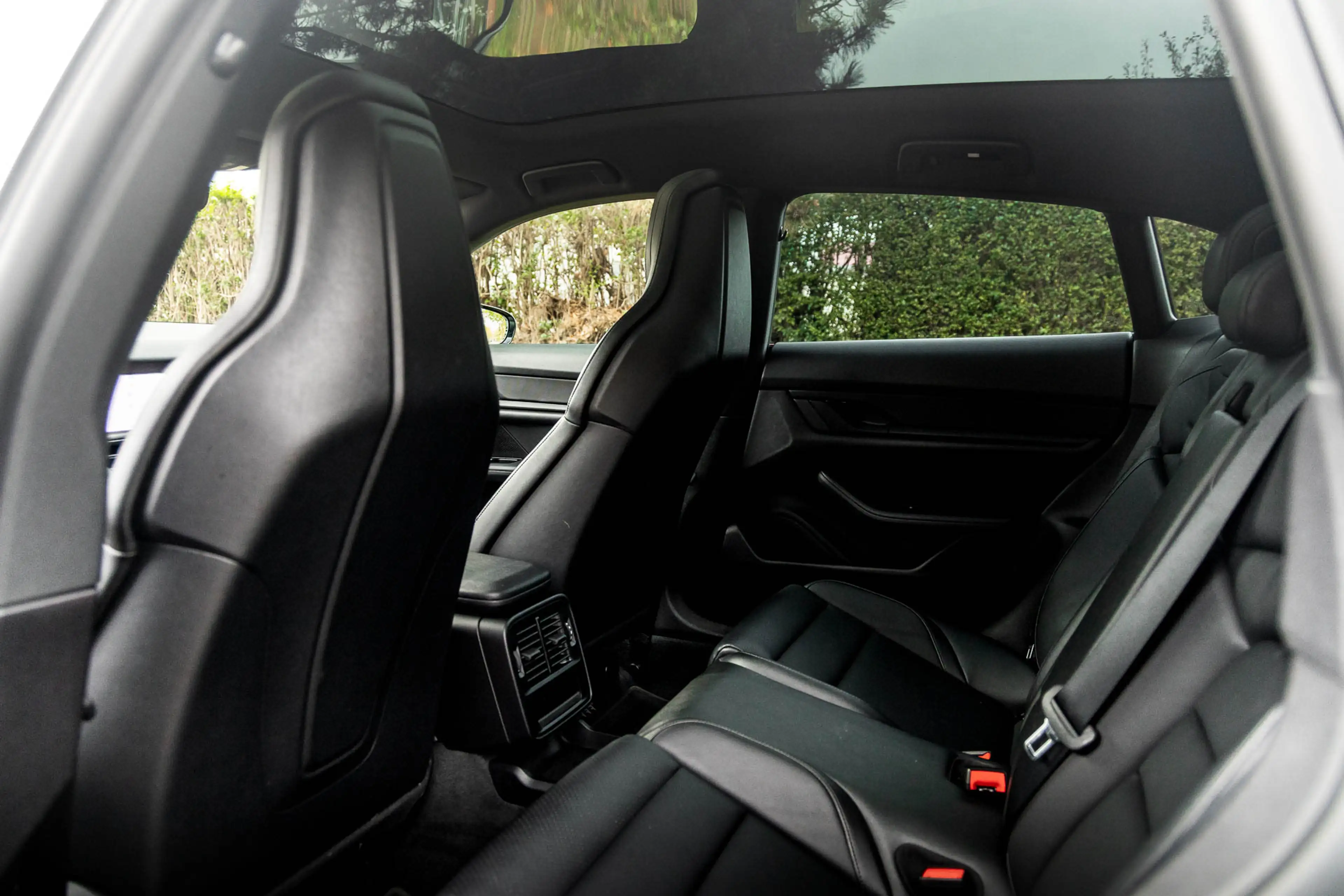 Porsche Taycan 4 Cross Turismo * Perf Batt * Pano * ACC * SportChrono * Camera * — photo 7