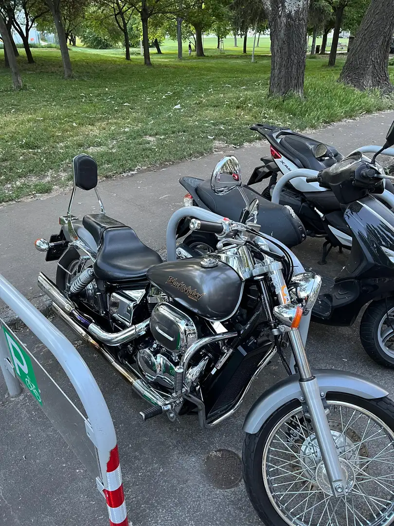 Honda Black Widow Honda Black Widow VT 750 DC - 2