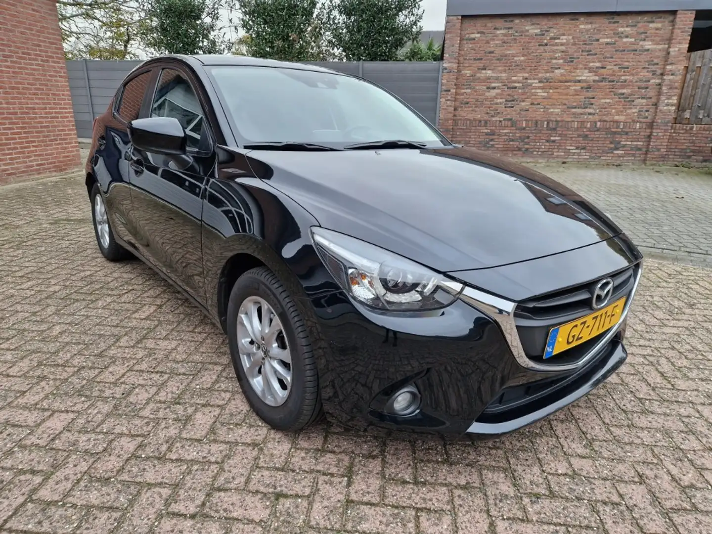 Mazda 2 1.5 Skyactiv-G TS+ Automaat NL-auto Navi Airco Sto Zwart - 2