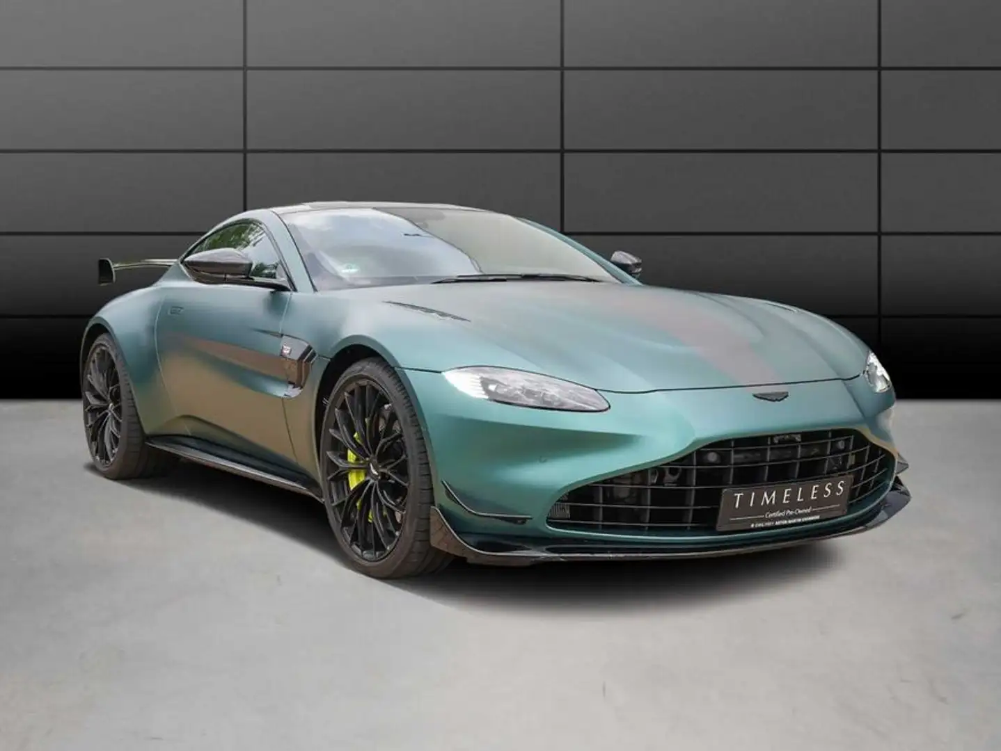 Aston Martin V8 F1 Edition Grün - 2