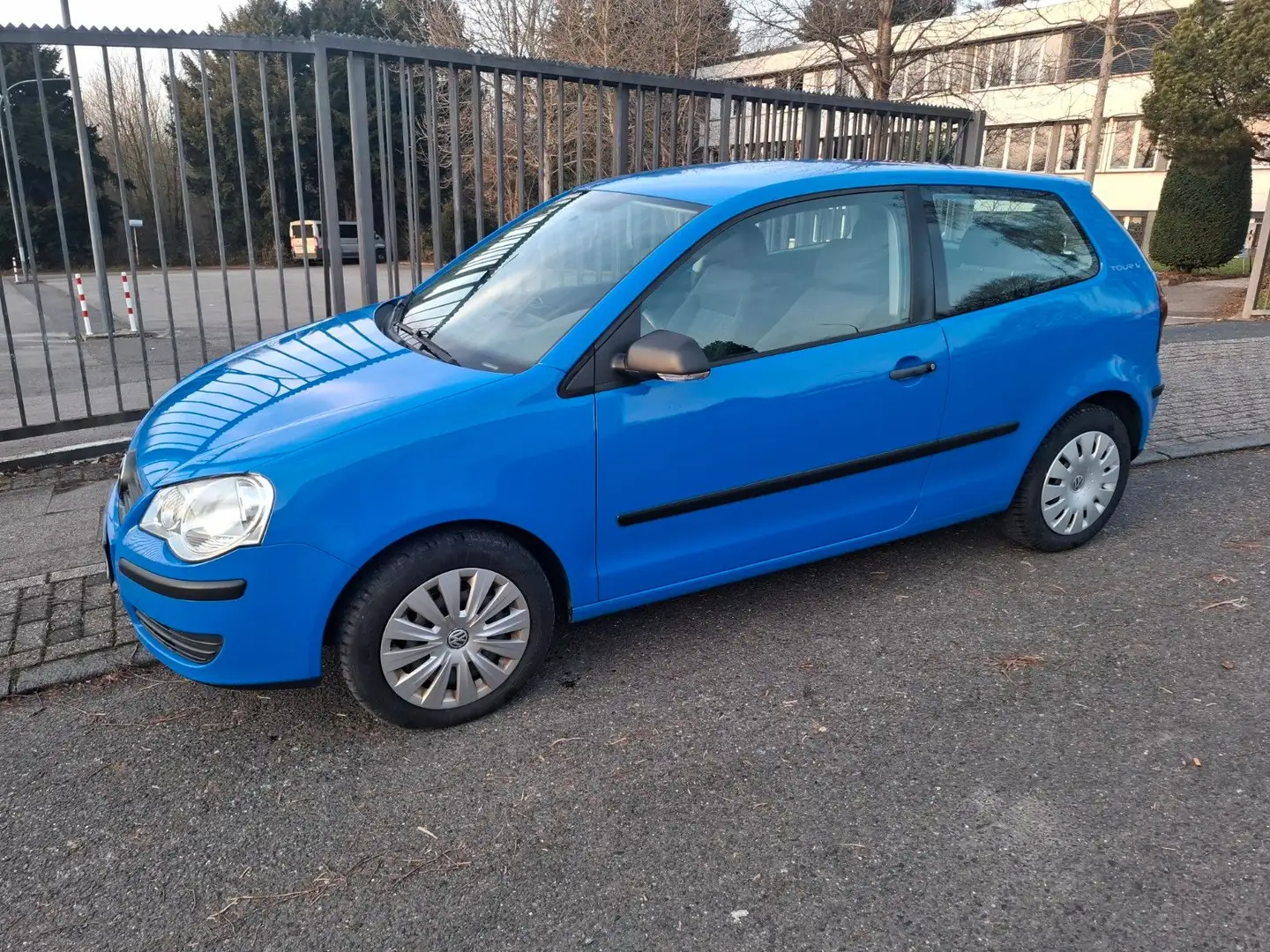 Volkswagen Polo IV Tour 1 HAND TÜV NEU NUR 59500 KM Blau - 1