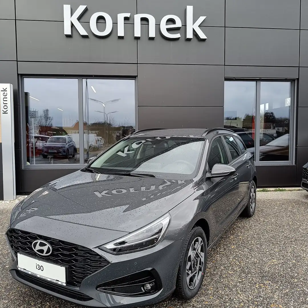 Hyundai i30 Kombi 1,5 DPI Smart Line Grau - 1