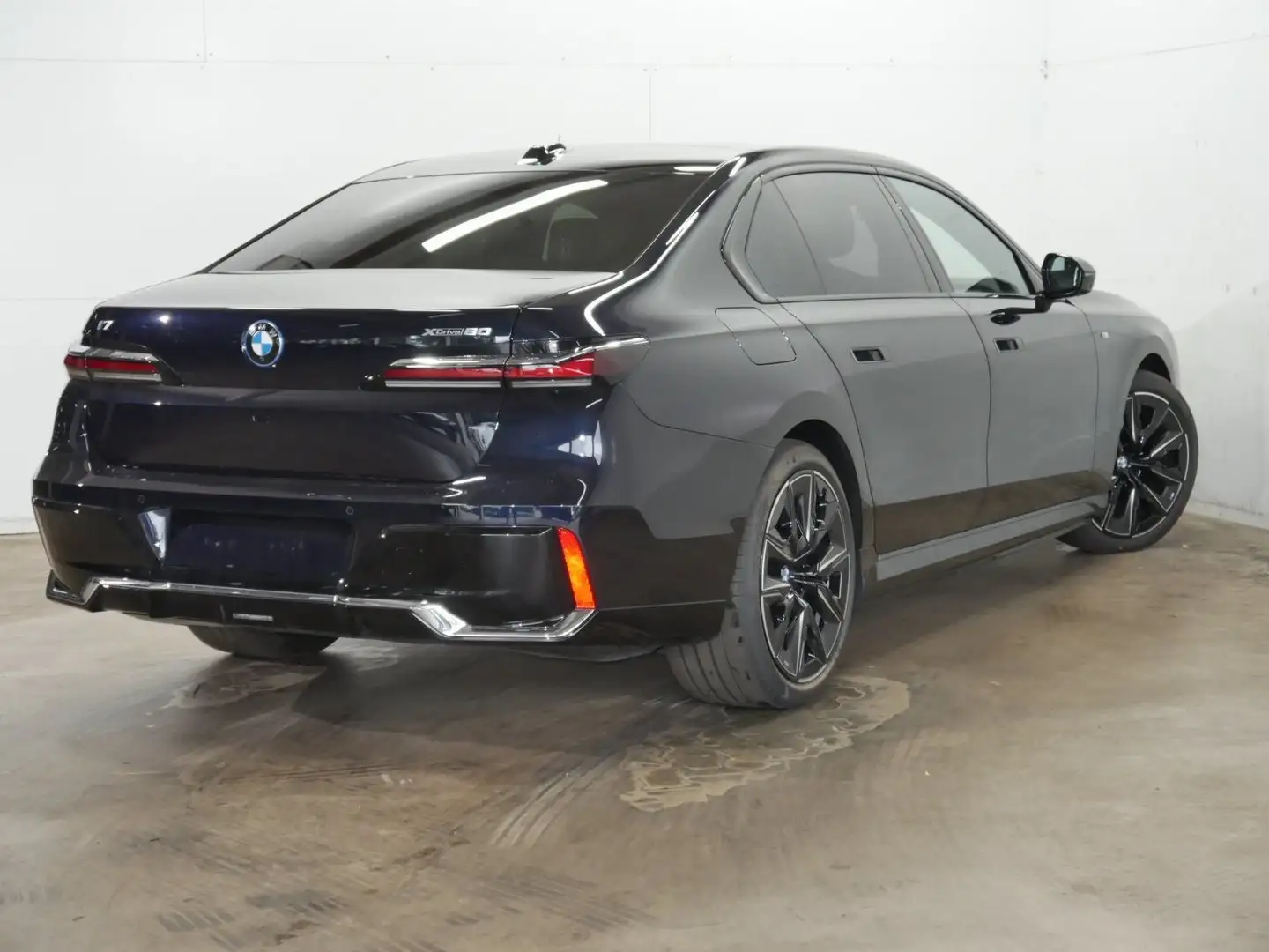 BMW i7 xDrive60 Limo M Sport || Massage B&W Autobahnass Negro - 2