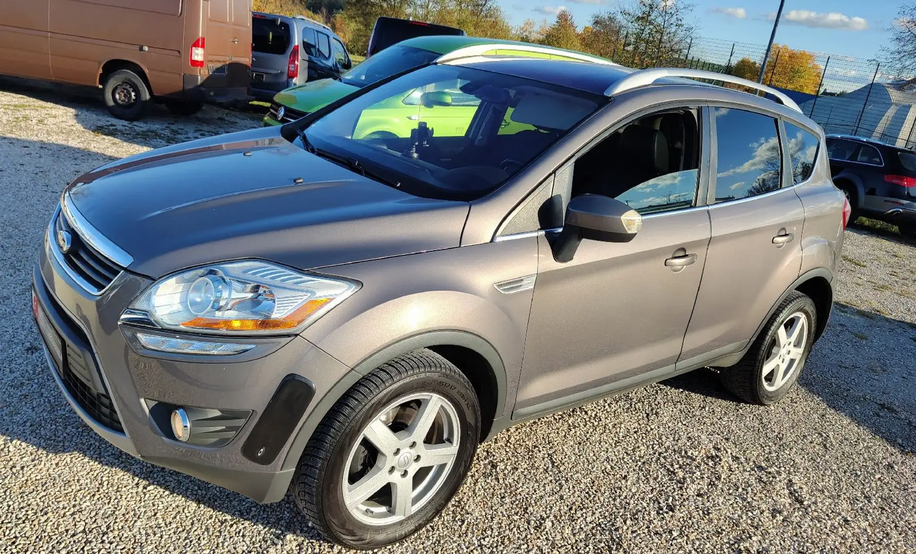 Ford Kuga 2.0 TDCi Titanium 4x4* Leder*Navi*Panorama* Brun - 1