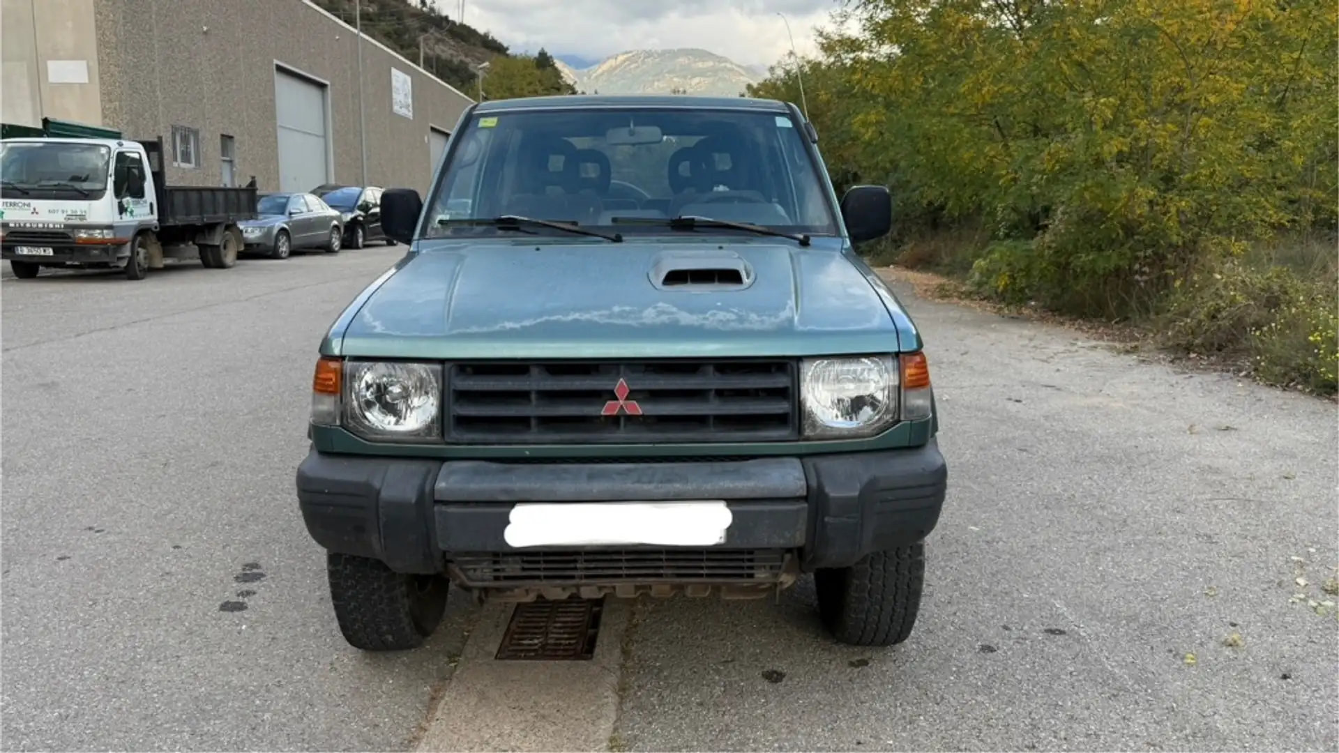 Mitsubishi Montero Corto 2.8 Tdi GLX zelena - 1