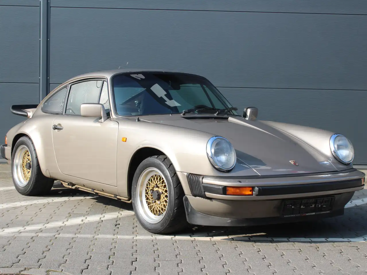 Porsche 911 SC Coupe Sportmodell Deutsch SERVO !, foto 1