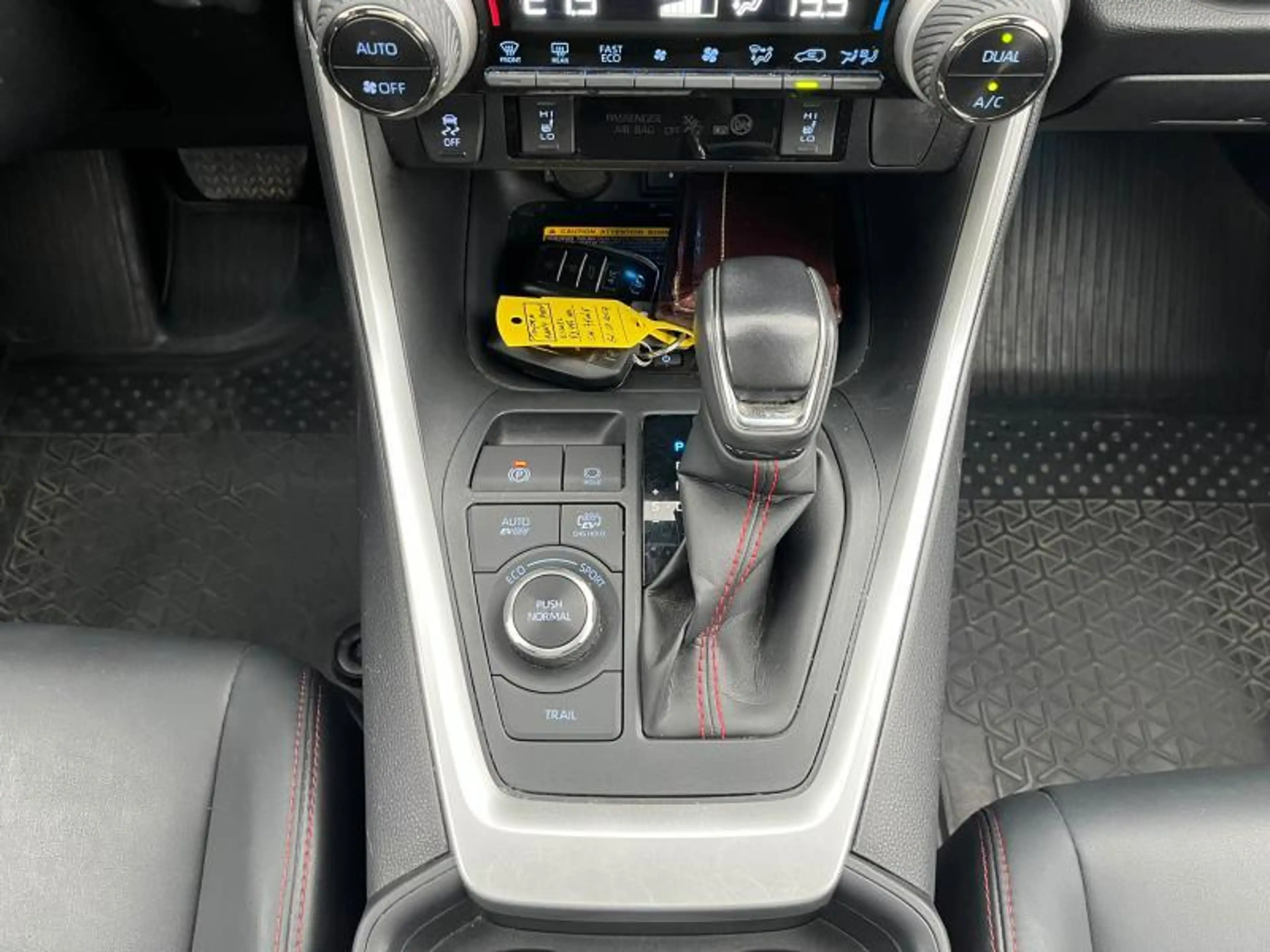 Toyota RAV 4 Premium Plus — photo 12