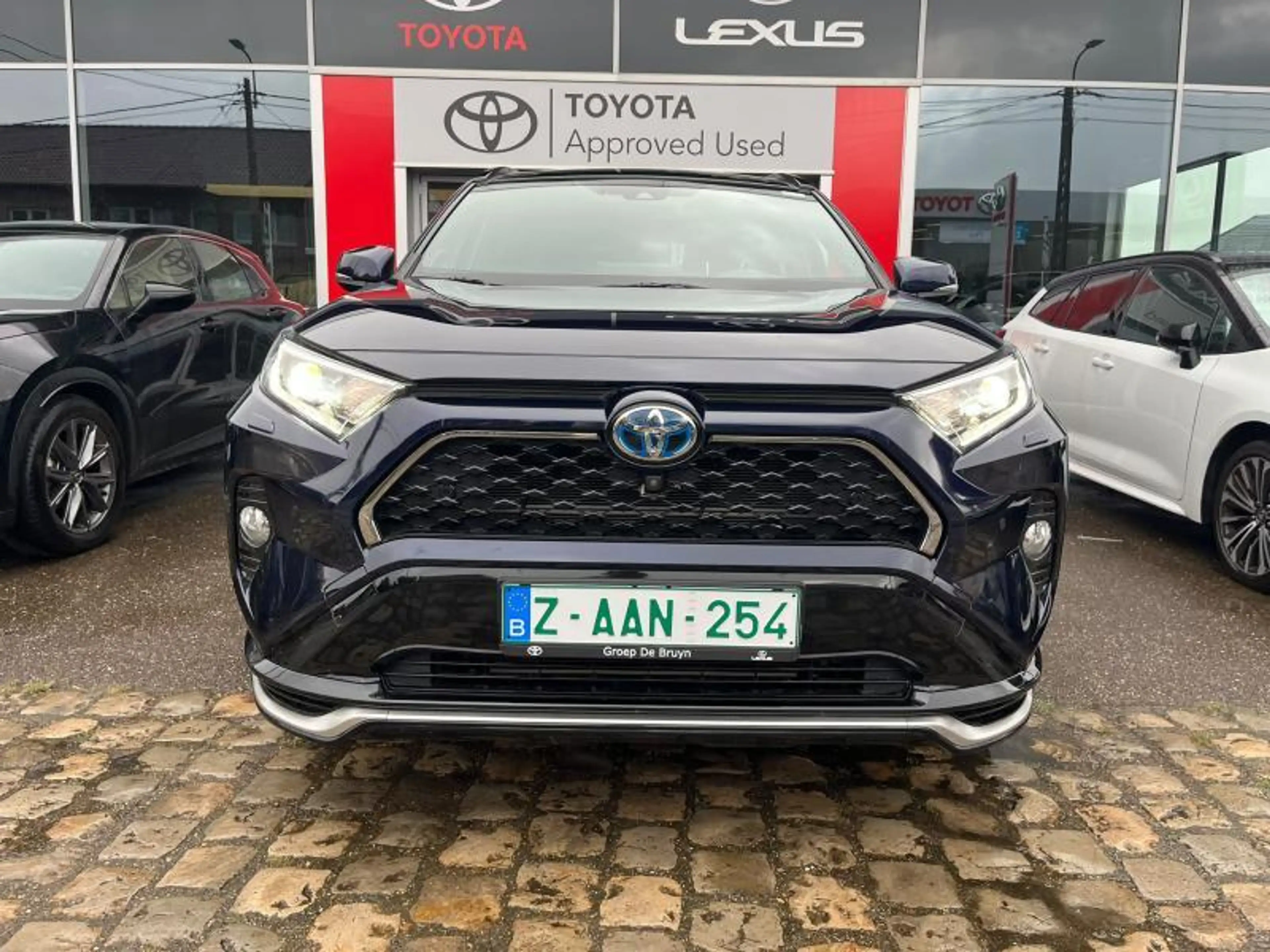 Toyota RAV 4 Premium Plus — photo 2