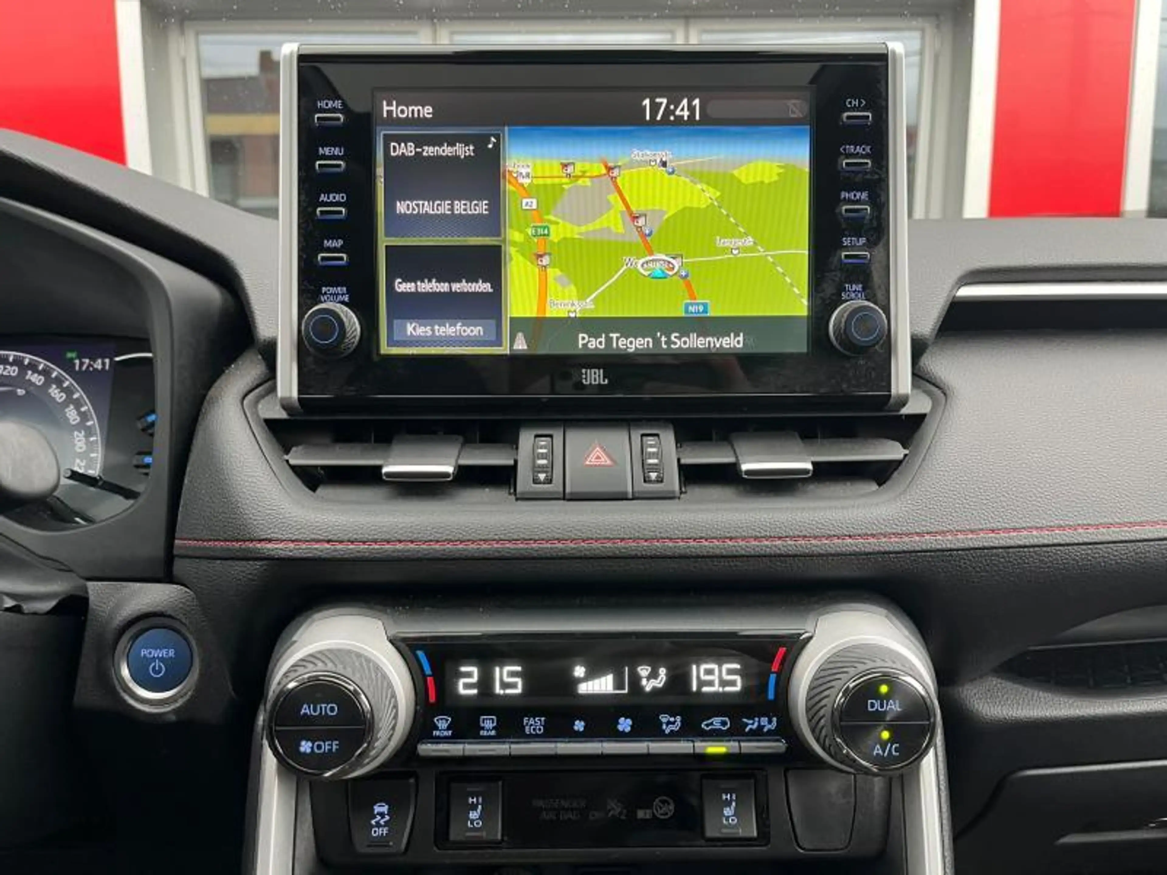 Toyota RAV 4 Premium Plus — photo 13
