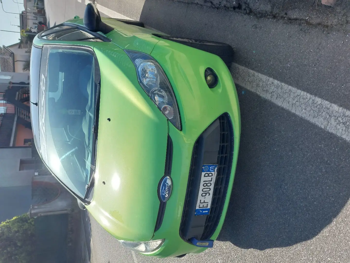 Ford Fiesta 3p 1.4 16v + auto Verde - 1