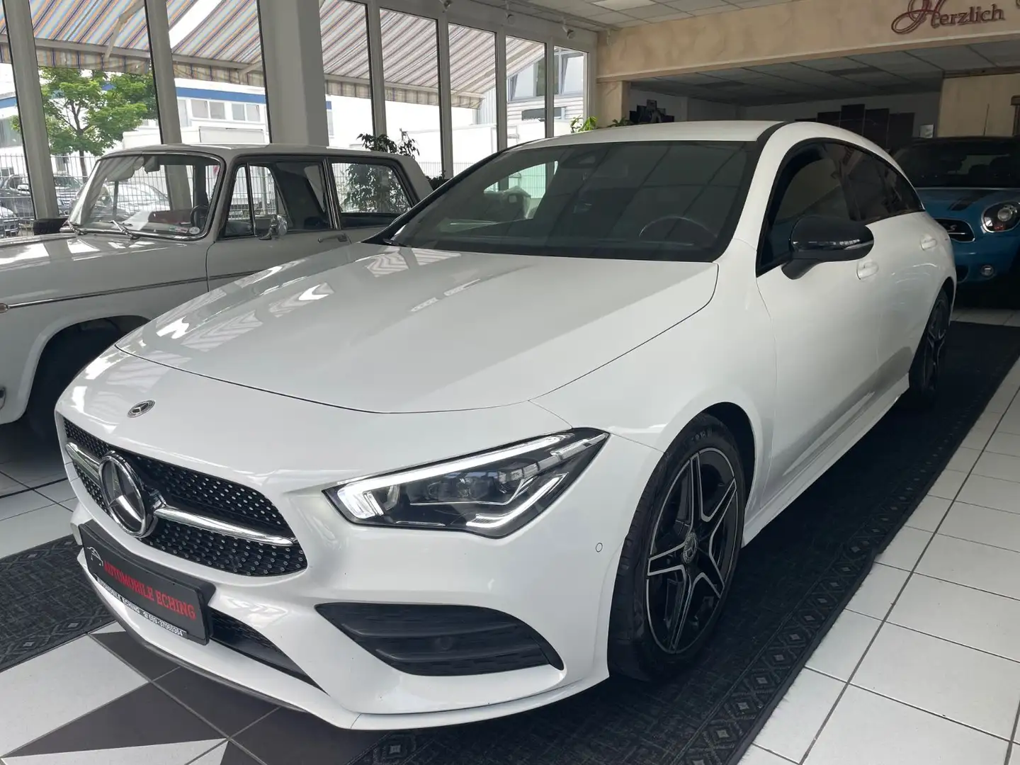 Mercedes-Benz CLA 220 d AMG Line SB.*Night Pak*Nav*Kam.*M.Beam Weiß - 1
