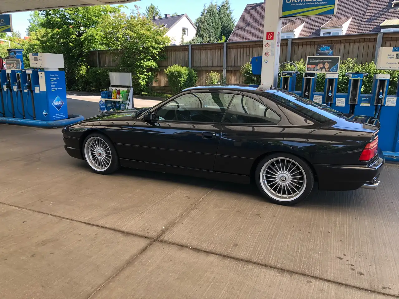 BMW 850