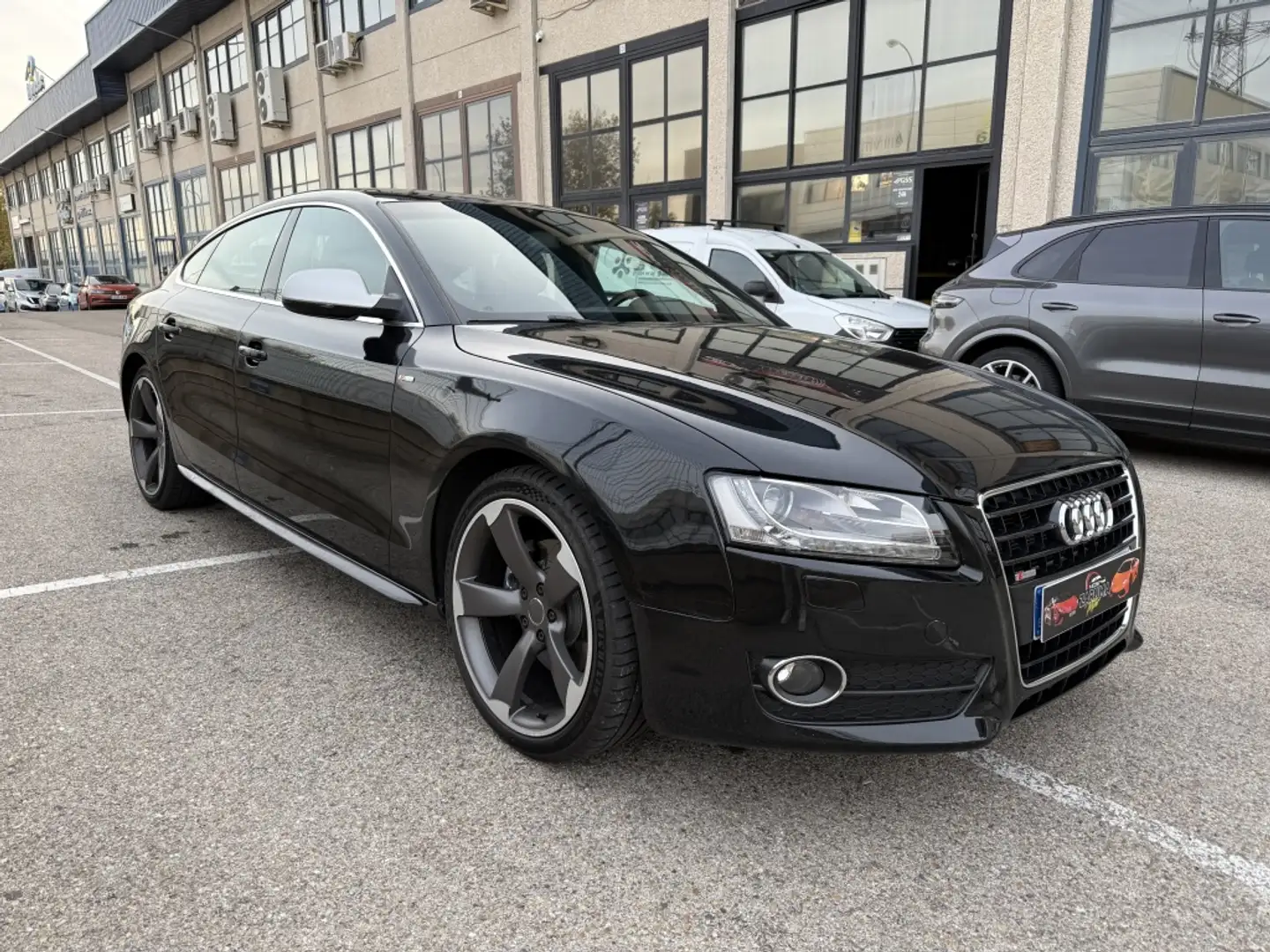 Audi A5 Sportback 2.0TDI 177 Noir - 1